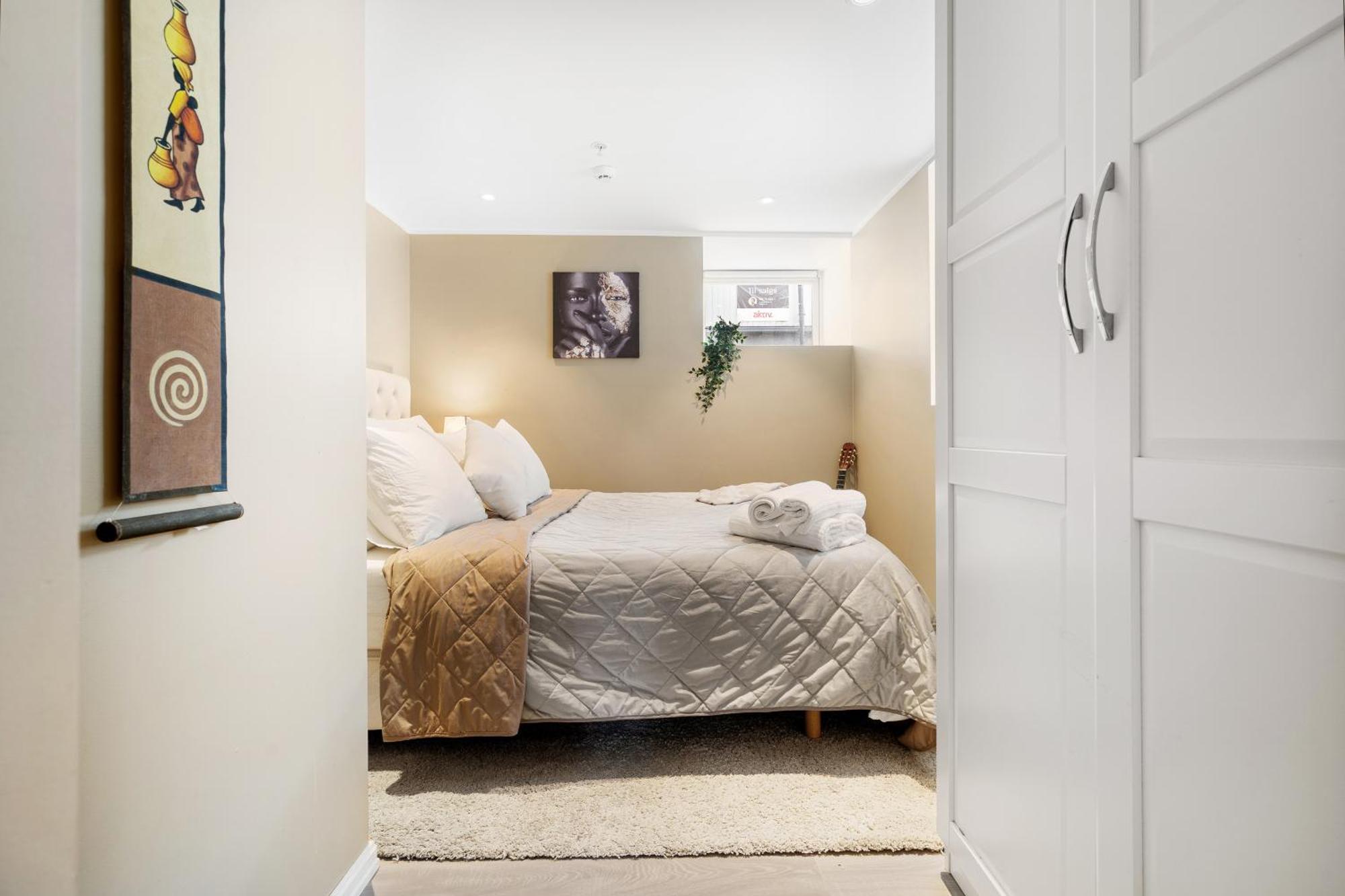 Solsiden Modern Stay: King Beds, Private Entry Trondheim Exterior photo
