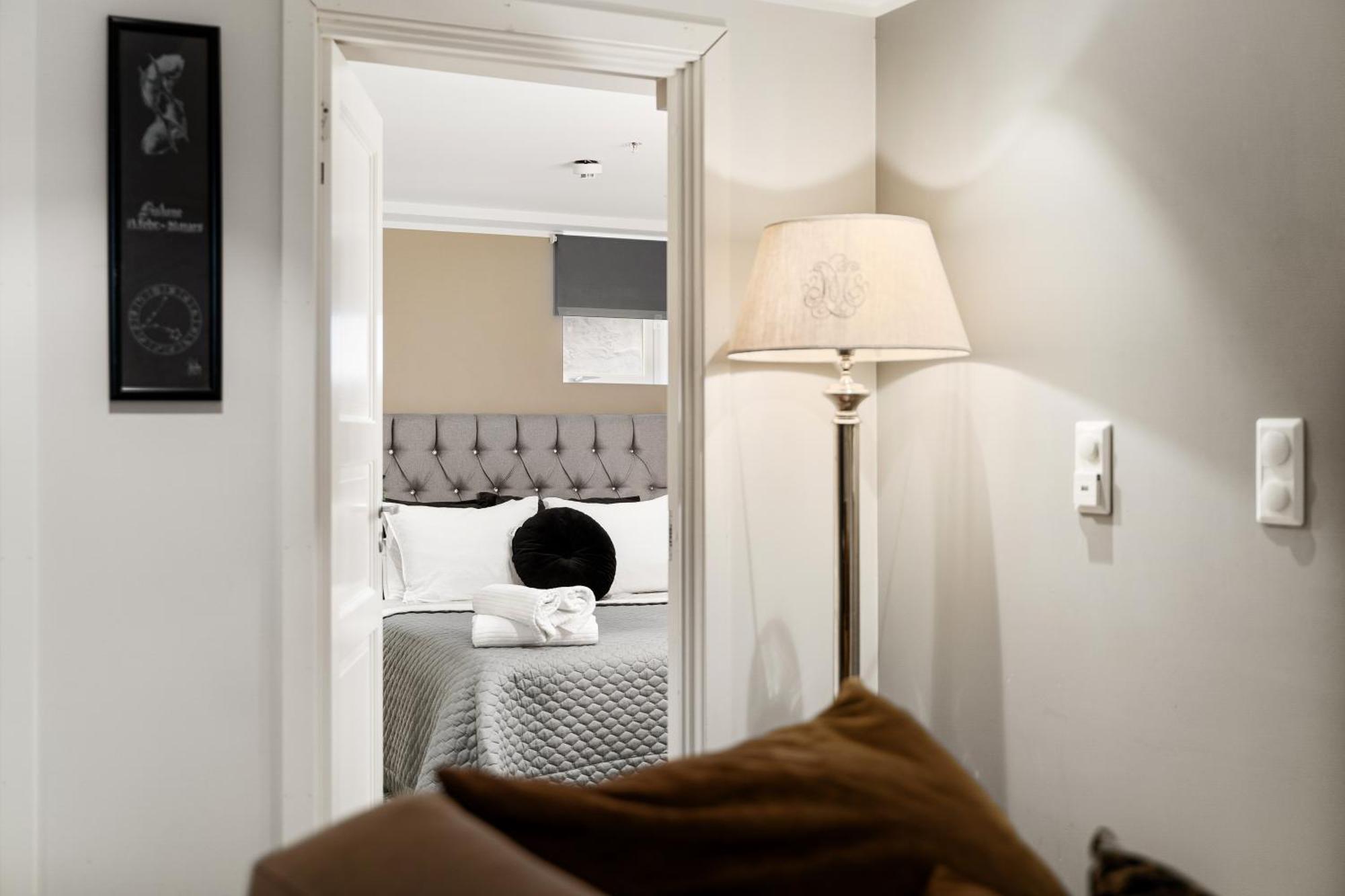 Solsiden Modern Stay: King Beds, Private Entry Trondheim Exterior photo