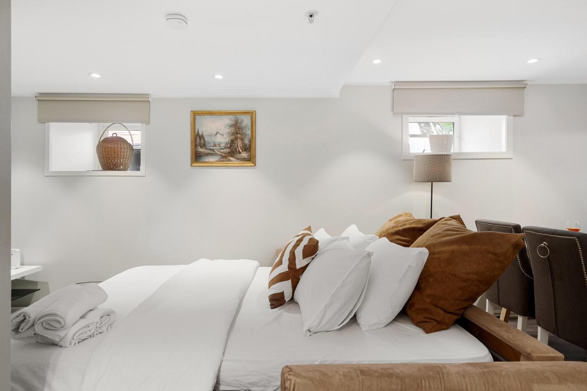Solsiden Modern Stay: King Beds, Private Entry Trondheim Exterior photo