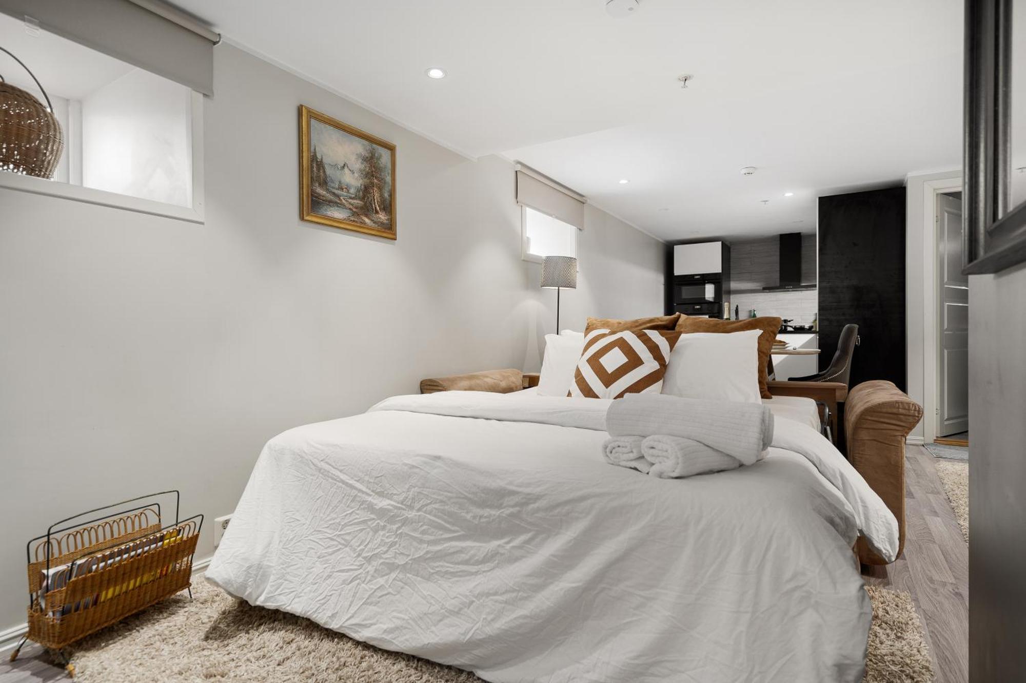 Solsiden Modern Stay: King Beds, Private Entry Trondheim Exterior photo